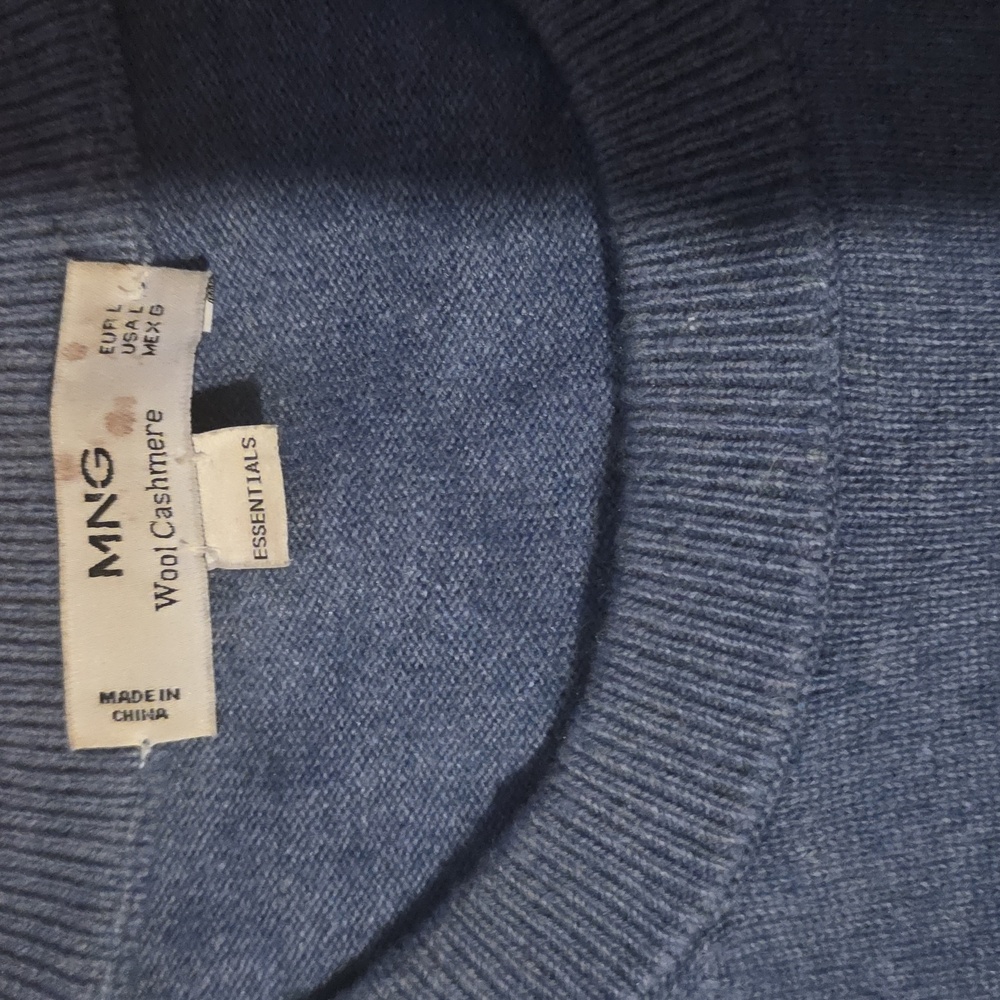 MNG Essentials Wool Cashmere Sweater: Size L - Picture 2 of 3